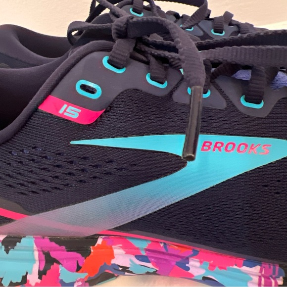 brooks ghost 15 women’s Athletic Shoes Sneakers 10 Wide Blue Pink Purple - Picture 3 of 13